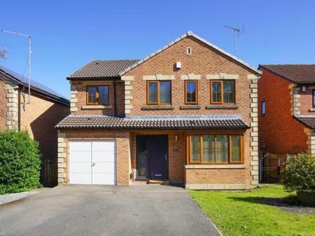 House for sale in Wharncliffe Side, South Yorkshire