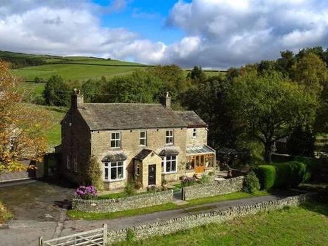 House for sale in Froggatt, East Midlands