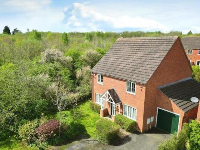 House for sale in Green Close, Warwickshire