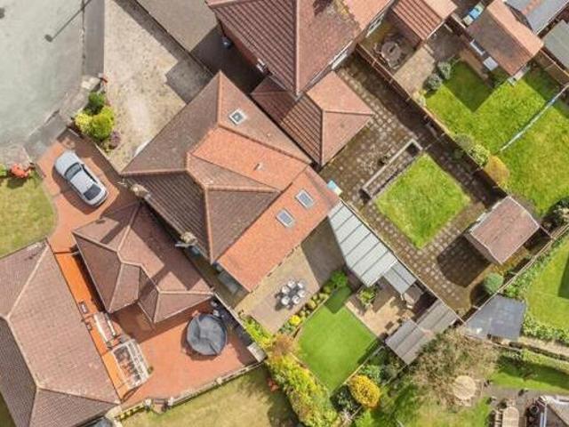 House for sale in Widnes, Liverpool City Region