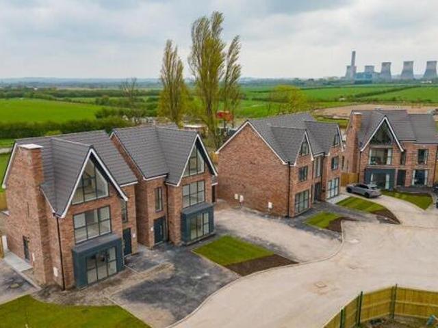 House for sale in Widnes