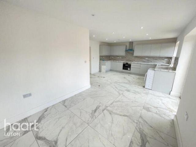 Farm for sale in Spring Park, Luton
