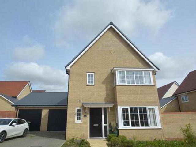 House for sale in Chipping Hill, Essex