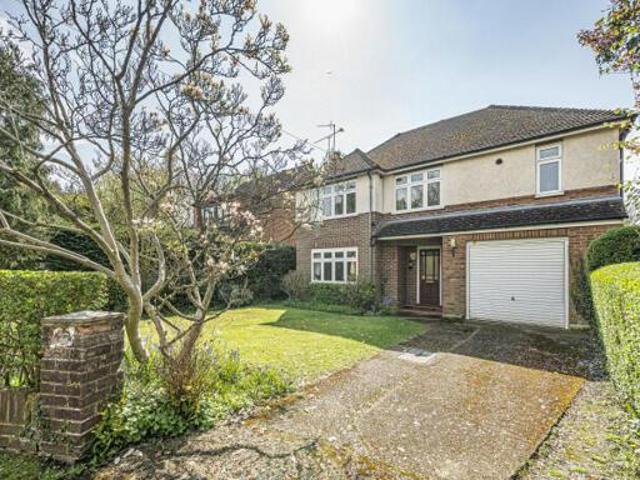 House for sale in Byfleet, Woking
