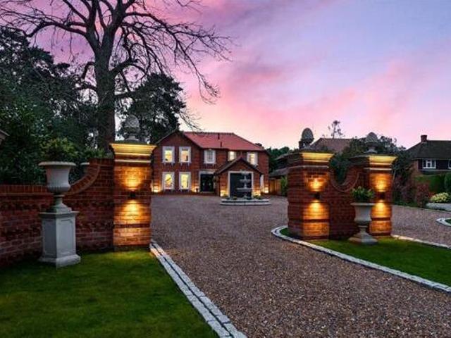 House for sale in Sheerwater, Woking
