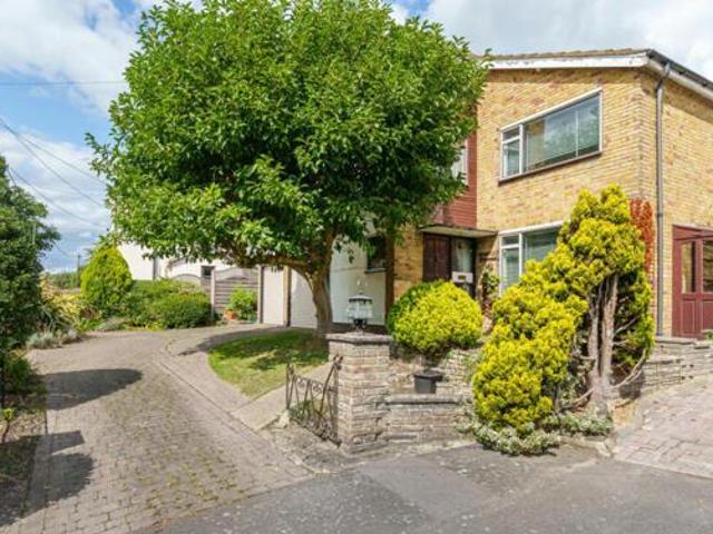 House for sale in Horsell, Woking