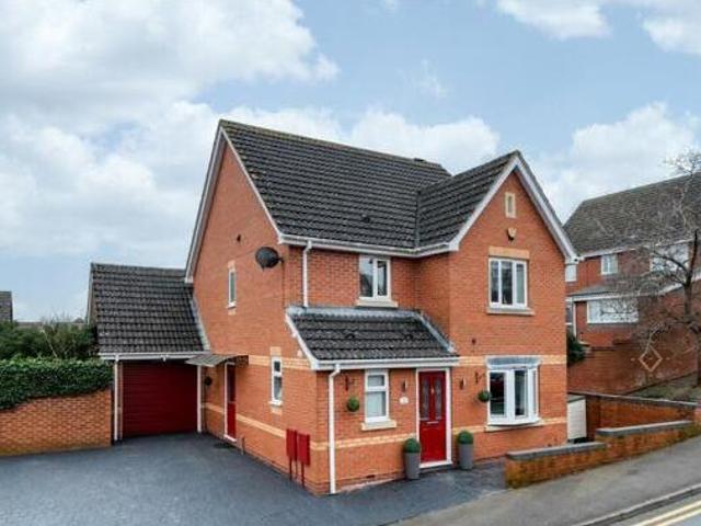 House for sale in Warndon, Worcestershire