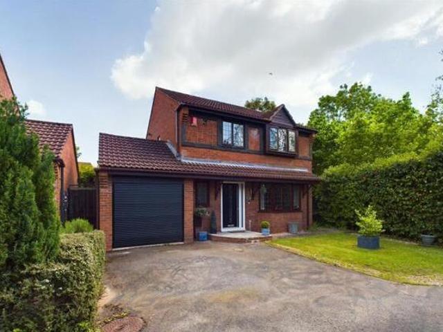 House for sale in Warndon, Worcestershire