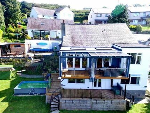 House for sale in Y Felinheli, Wales