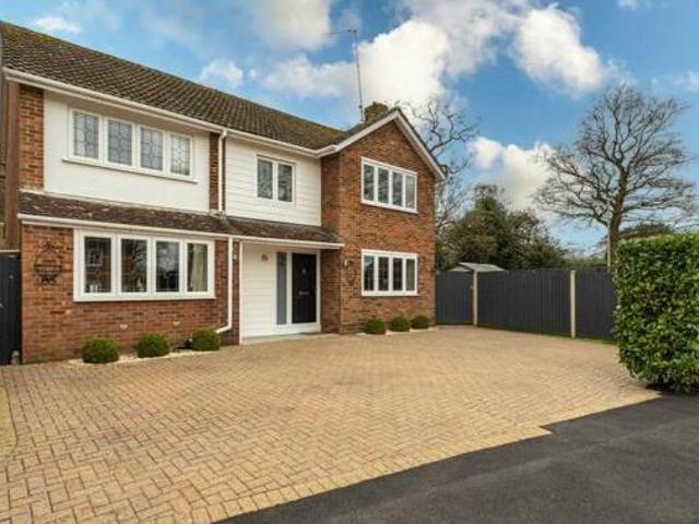 House for sale in Moulsham Green, Hart