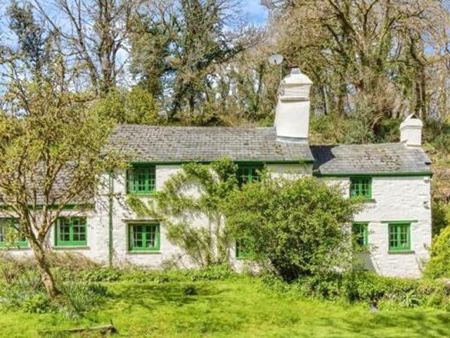 House for sale in Weir Quay, Devon
