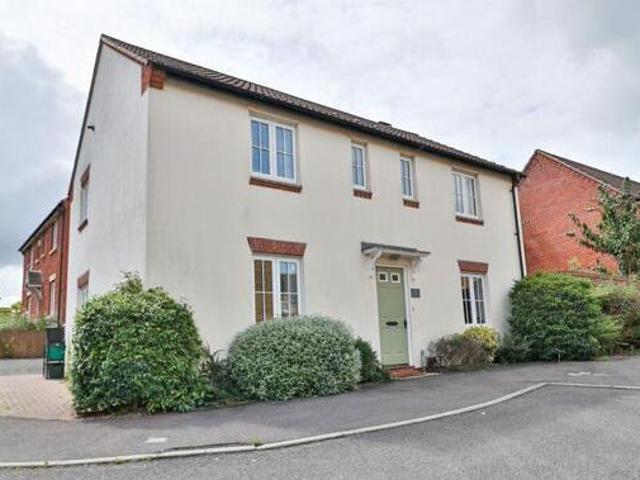 House for sale in Yeovil, Somerset