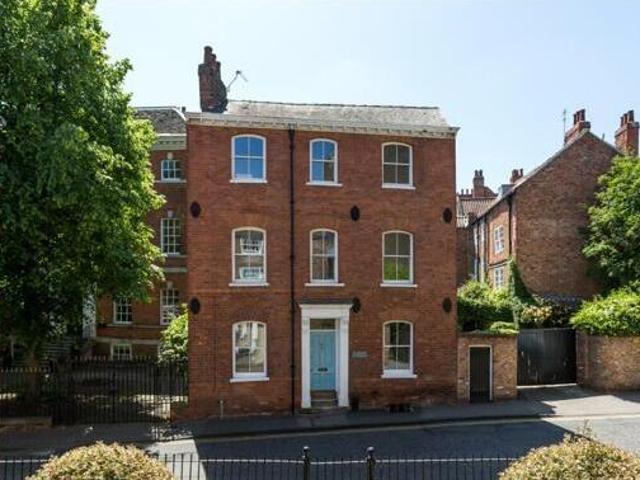 House for sale in High Field, York