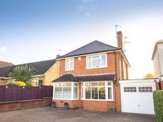 House for sale in Derbyshire Dales, East Midlands