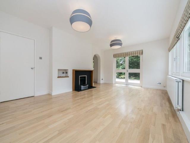 House for rent in North End, West Hampstead