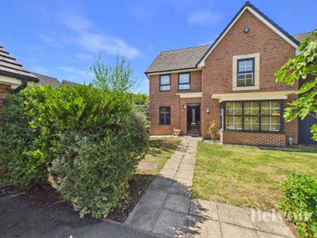 House for rent in Calderstones