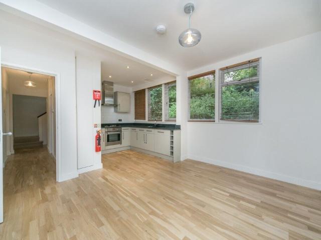 House for rent in North End, West Hampstead