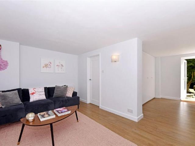 House for rent in Blackhills, Surrey
