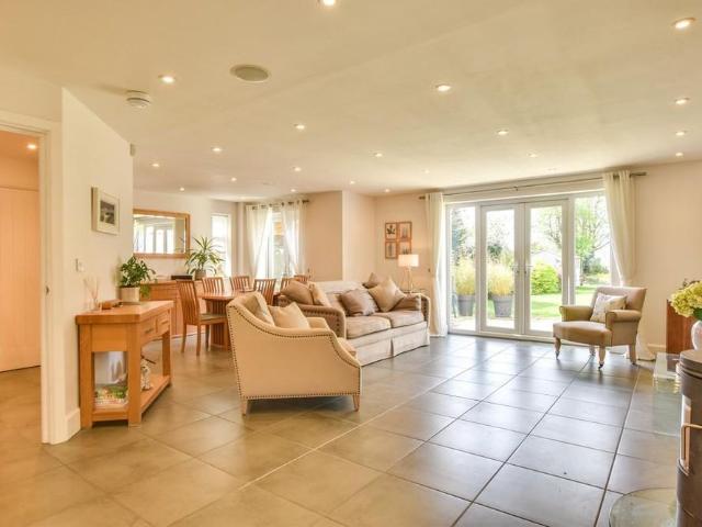 House for rent in Felsted, Duton Hill