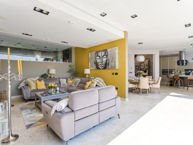 House for rent in Hillview, Surrey