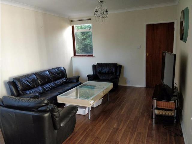 House for rent in Brook Street, Bourne Vale