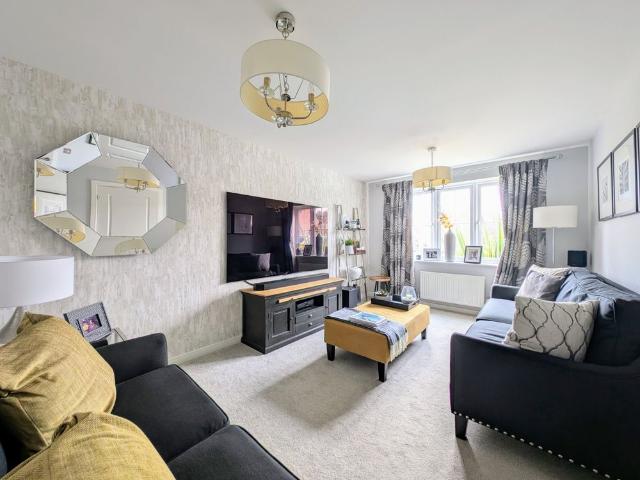 House for rent in Pinders Heath, West Yorkshire