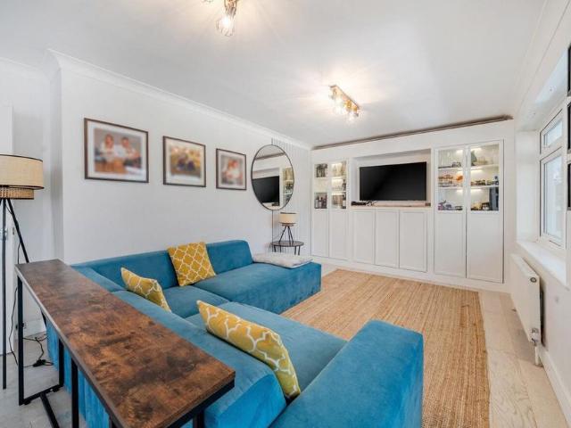 House for rent in Hale, Waverley