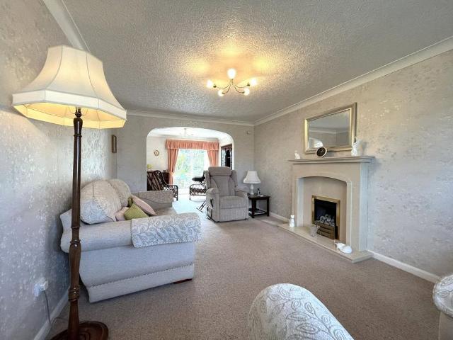 House for rent in Bradshaw, Lee Bank