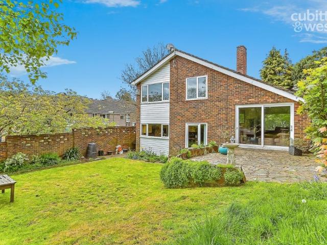 House for rent in Tattenham Corner, Red Hill