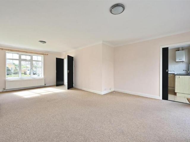House for rent in Cooden, Heathlands