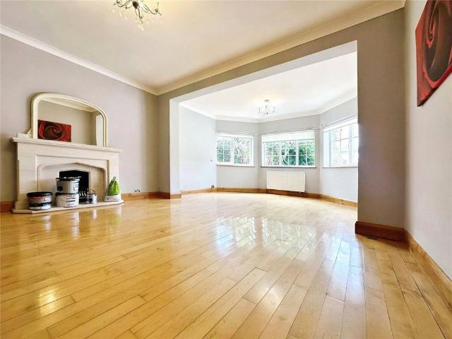House for rent in Kingswood, Watford