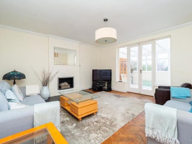 House for rent in The Wrythe, Greater London