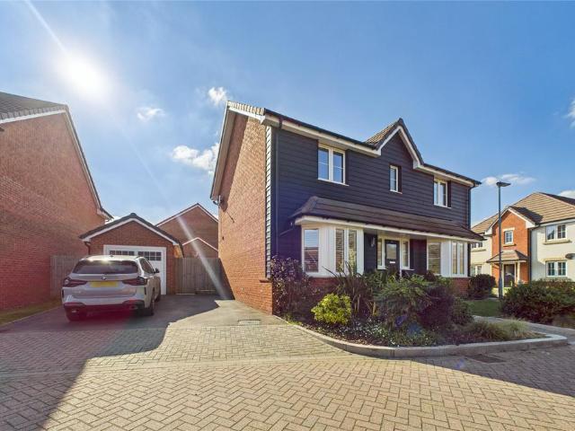 House for rent in Amen Corner (North), Binfield