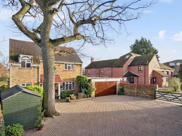 House for rent in Beaconsfield, Berghers Hill