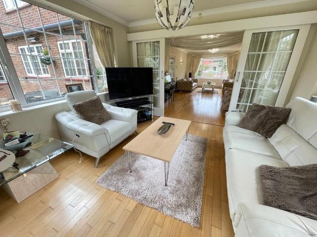House for rent in Spring Park, Luton
