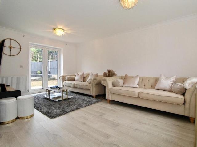 House for rent in Deeplish, Burnedge