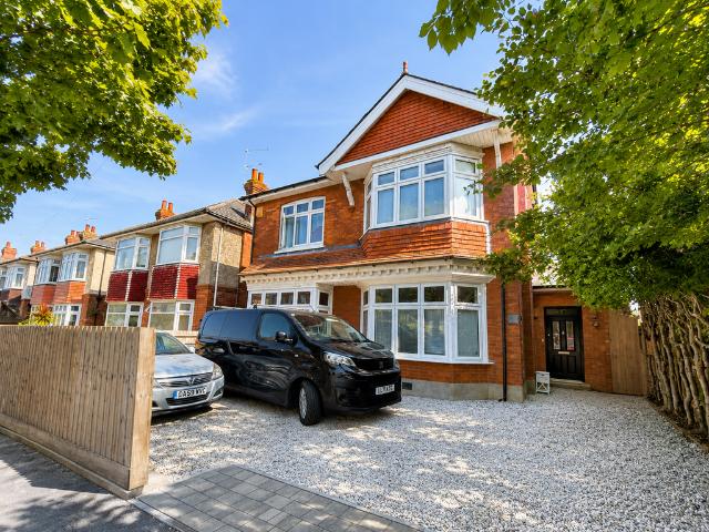 House for rent in Charminster, Bournemouth