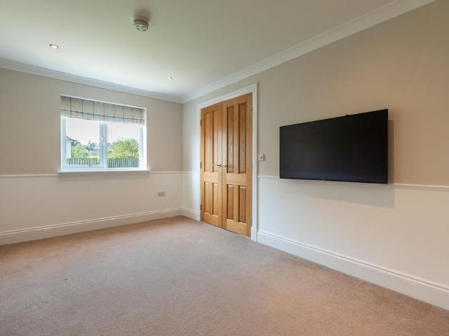 House for rent in Bearsden, Scotland