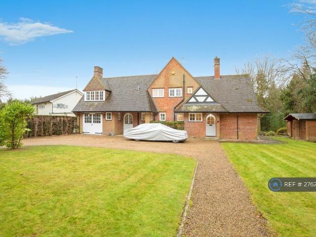 House for rent in Beaconsfield, Forty Green