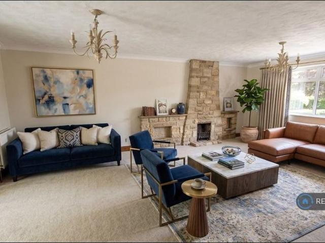 House for rent in Highcliffe