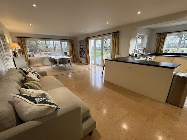 House for rent in Tadley, Priest Down