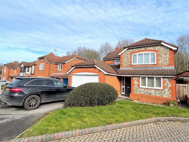 House for rent in Chavey Down, Newell Green