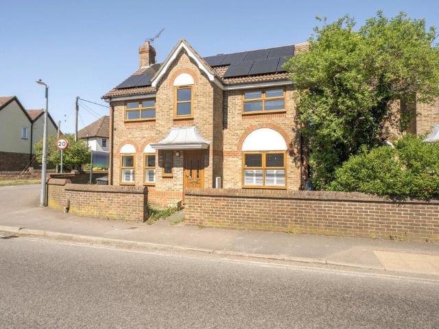 House for rent in Eaton Bray, Bedfordshire
