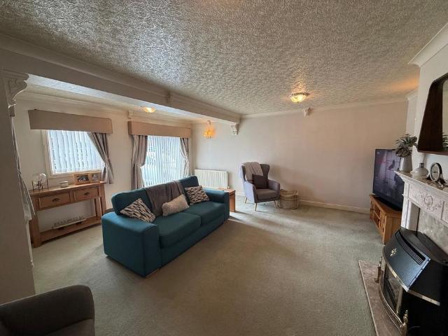 House for rent in Rossmore, Cheshire