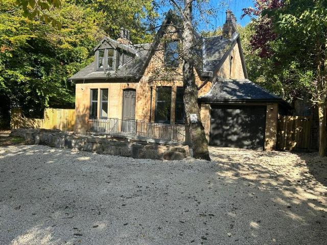 House for rent in Bearsden, Scotland