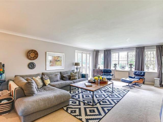 House for rent in Hurst Green, Tandridge