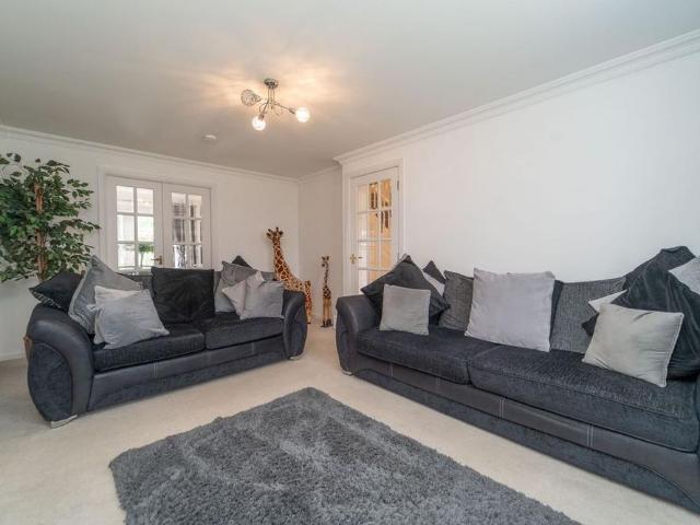 House for rent in Eliburn, Dedridge