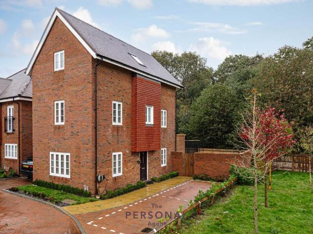 House for rent in Red Hill, Surrey