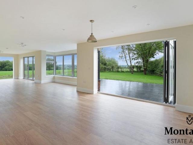 House for rent in Passingford Bridge, Epping