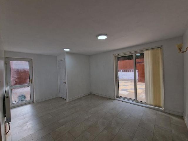House for rent in Woodcross, West Midlands
